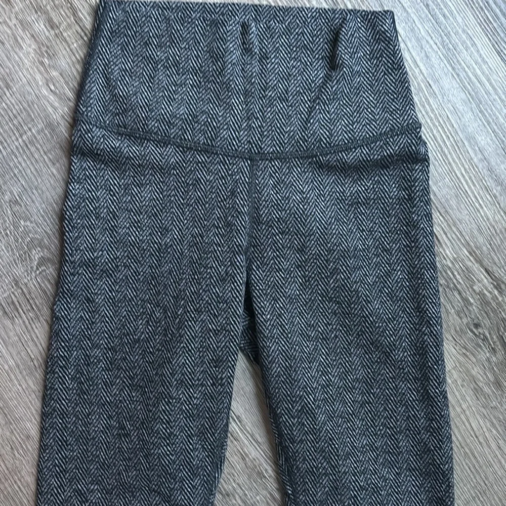 Lululemon leggings - Picture 4 of 4
